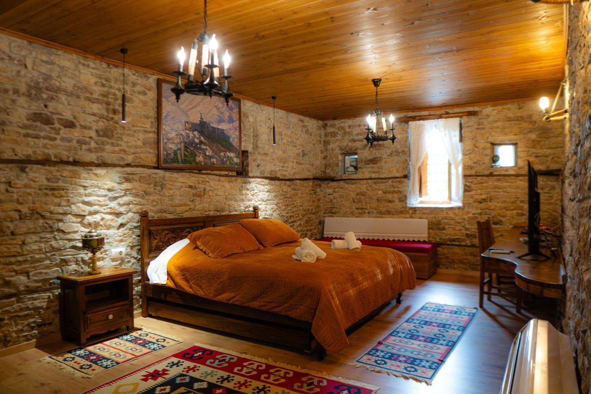 Old Bazaar 1790 Hotel Gjirokastër